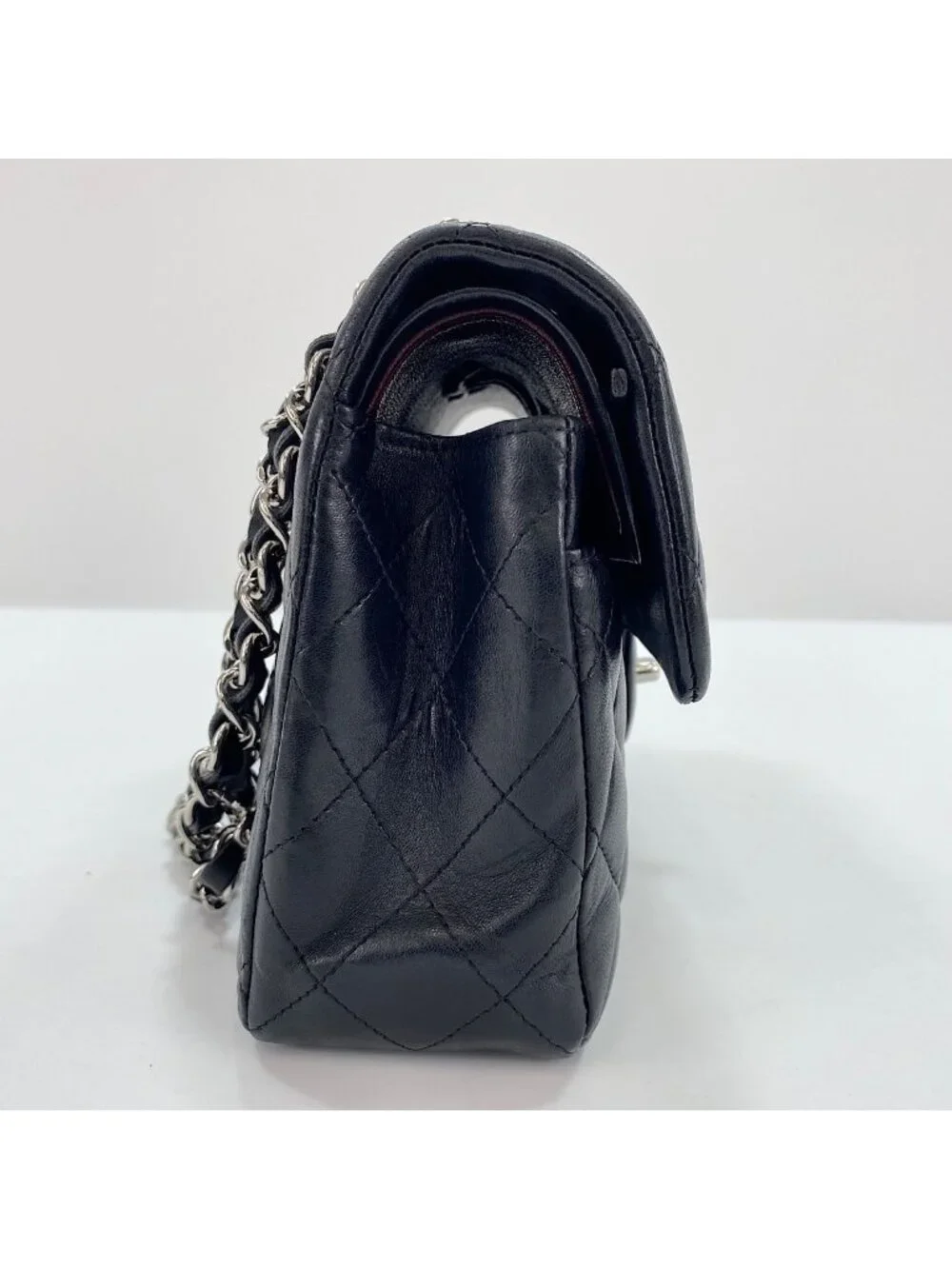 Chanel Shoulder Bag Quilted 23